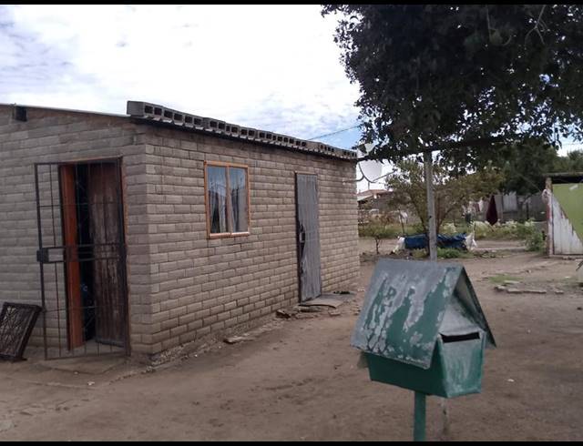 2 BEDROOM HOUSE FOR SALE IN TURFLAAGTE